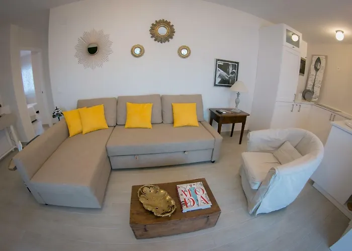 Casa Del Guardés Del Molino De Alarcón *